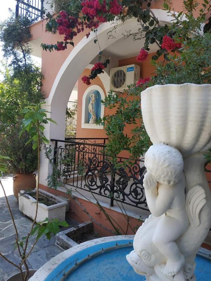 Delfini 2 Lejlighedshotel